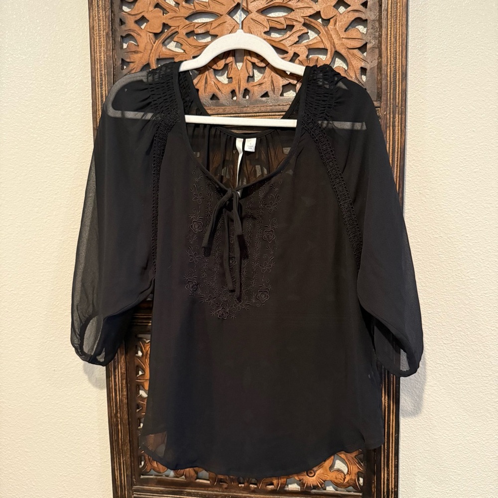 LC Lauren Conrad Black Tie-Neck Peasant Blouse